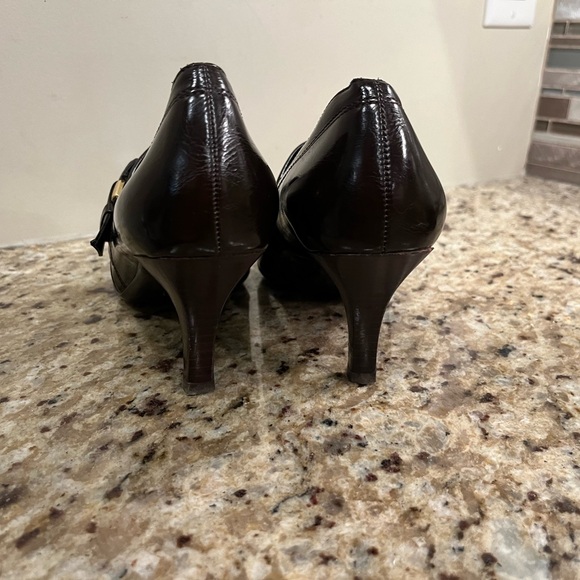 Size nine brown leather Franco Sarto shoes with two and a half inch heel - Picture 3 of 11